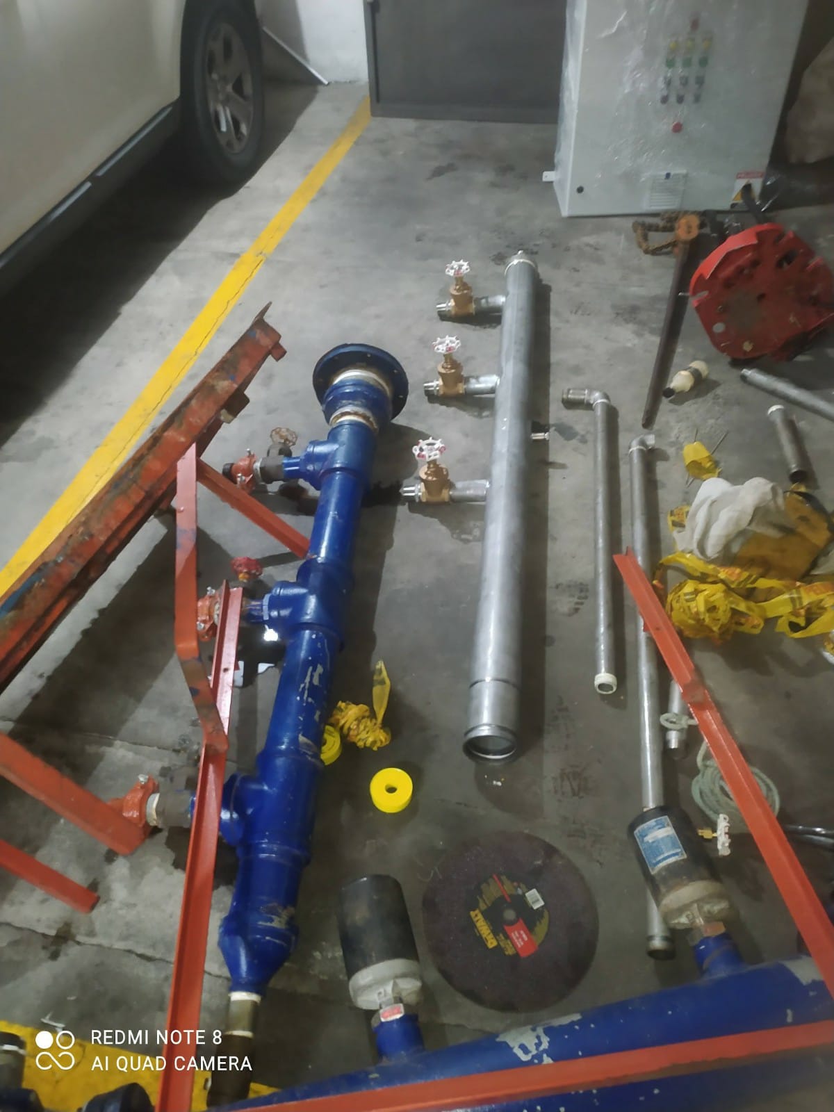 Reparación de electrobomba de agua en taller